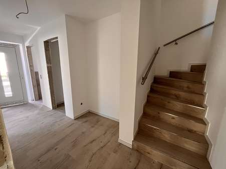 Flur - Doppelhaushälfte in 46325 Borken mit 138m² kaufen