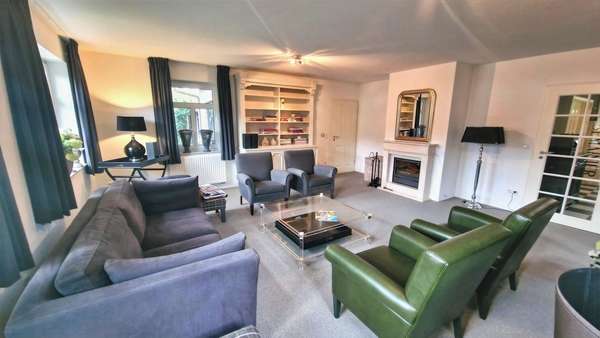 Wohnzimmer - Einfamilienhaus in 48599 Gronau mit 251m² günstig kaufen