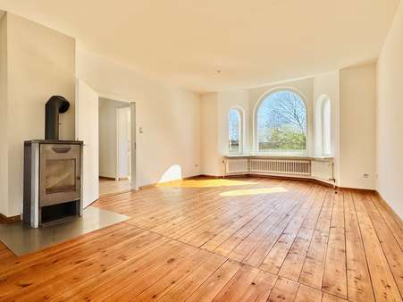 Wohnzimmer im EG Wohnzimmer im EG - Einfamilienhaus in 24988 Oeversee mit 108m² kaufen