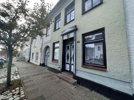 Hausansicht - Stadthaus in 24837 Schleswig mit 206m² günstig kaufen