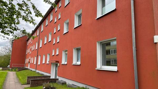 Hauseingänge - Mehrfamilienhaus in 24837 Schleswig mit 1215m² als Kapitalanlage kaufen