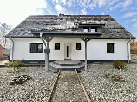 null - Einfamilienhaus in 24837 Schleswig mit 146m² kaufen