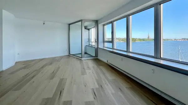 Die beste Aussicht über die Schlei! Modernisiertes 1-Zimmer-Apartment 