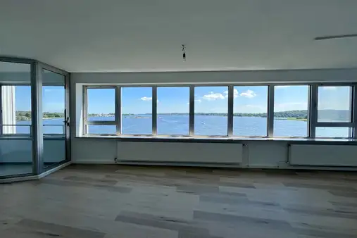 Die beste Aussicht über die Schlei! Modernisiertes 1-Zimmer-Apartment 