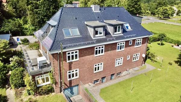 Luftbild von Osten Luftbild von Osten - Mehrfamilienhaus in 24837 Schleswig mit 389m² kaufen