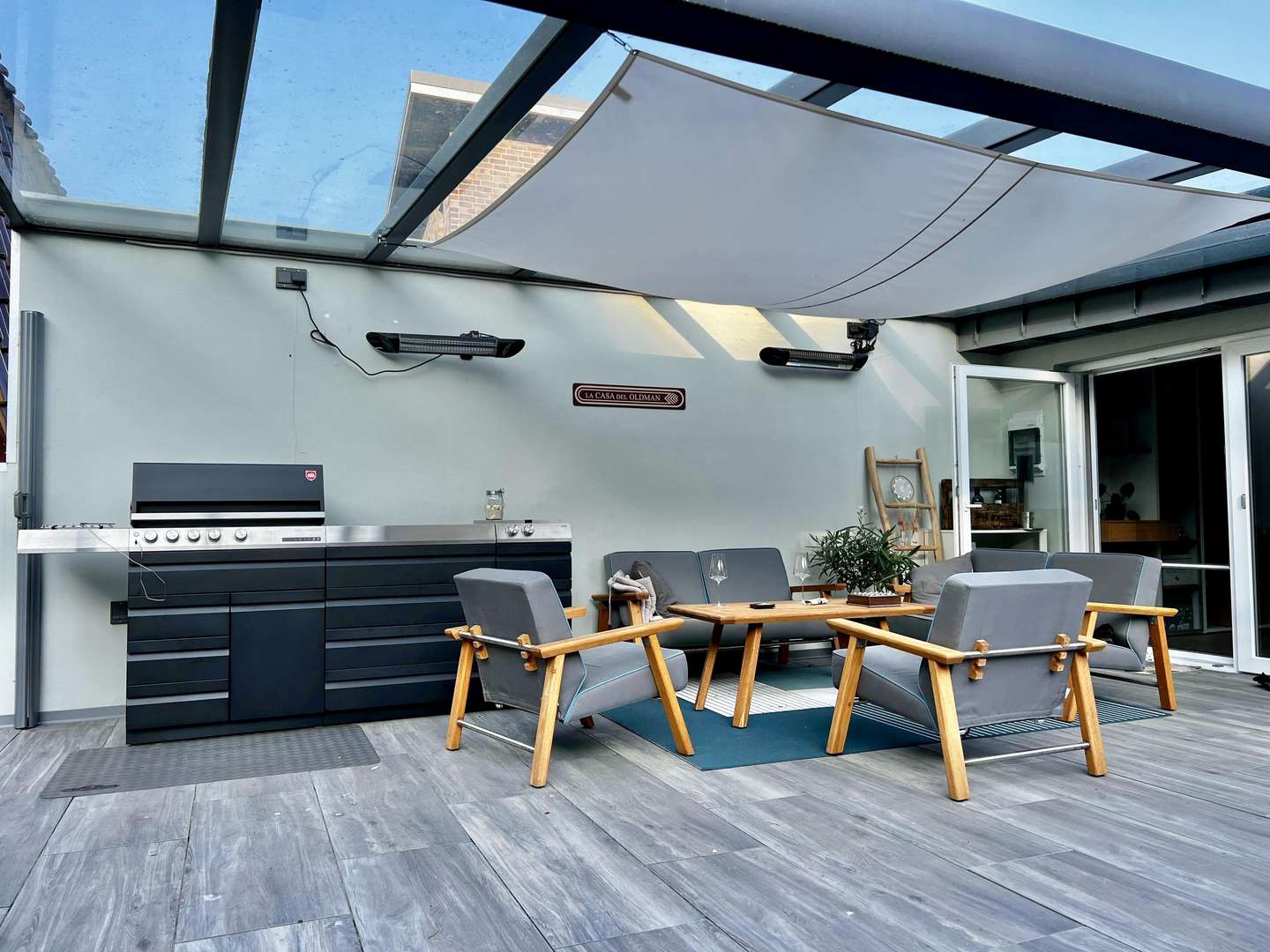 Überdachte große Terrasse - Einfamilienhaus in 24837 Schleswig mit 260m² kaufen