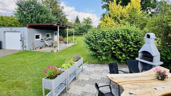 Terrasse & Garage Terrasse & Garage - Einfamilienhaus in 24837 Schleswig mit 100m² kaufen