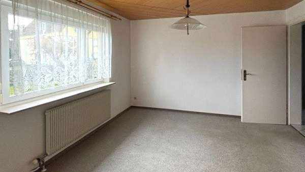 Wohnzimmer EG - Zweifamilienhaus in 72175 Dornhan mit 152m² kaufen