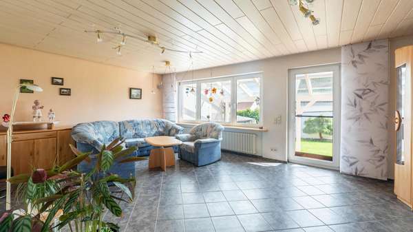 Wohnzimmer EG - Einfamilienhaus in 78669 Wellendingen mit 181m² kaufen