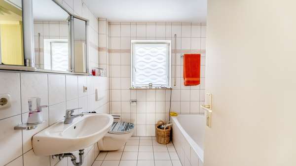 Bad OG Bad OG - Zweifamilienhaus in 78727 Oberndorf mit 198m² kaufen