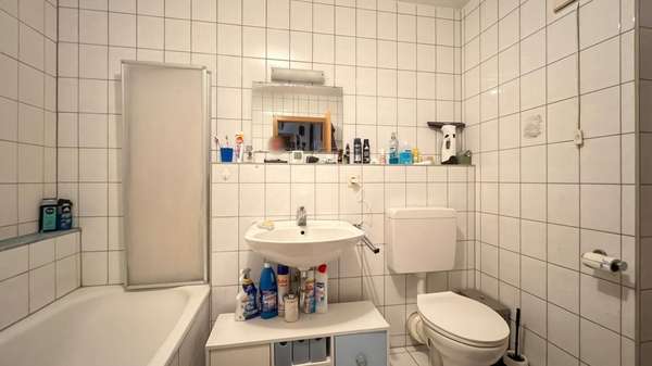 Bad Bad - Etagenwohnung in 78669 Wellendingen mit 54m² kaufen