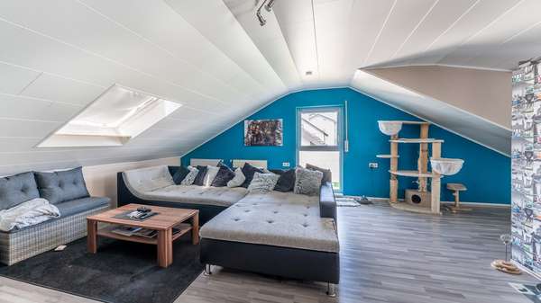 Wohnzimmer DG Wohnzimmer DG - Mehrfamilienhaus in 78658 Zimmern mit 321m² kaufen