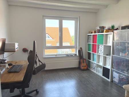 Büro/ Kinderzimmer Büro/ Kinderzimmer - Maisonette-Wohnung in 74211 Leingarten mit 130m² kaufen