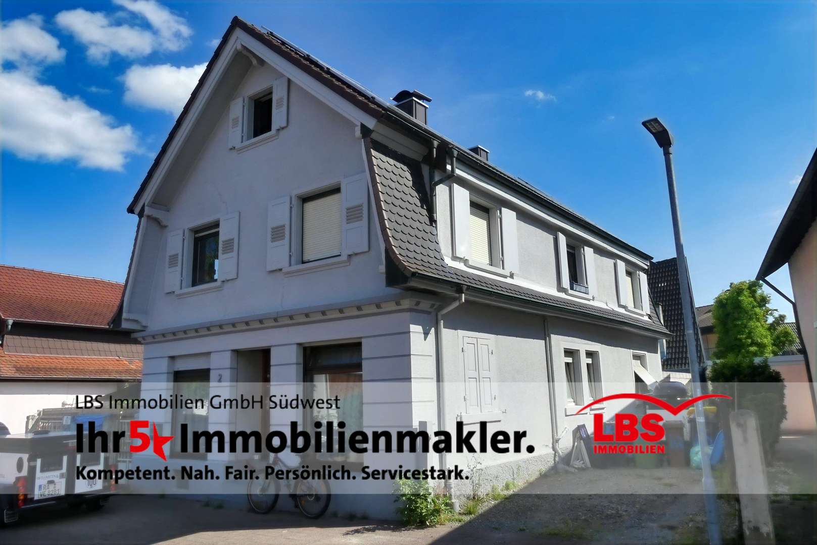 Ansicht außen vorne Ansicht außen vorne - Zweifamilienhaus in 76467 Bietigheim mit 197m² kaufen