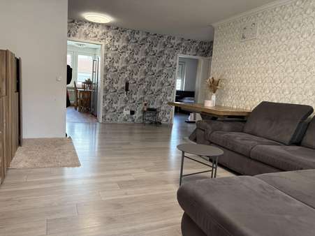 Wohnzimmer Wohnzimmer - Etagenwohnung in 76437 Rastatt mit 83m² kaufen