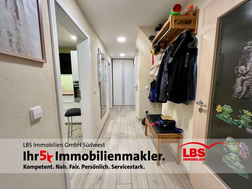 Flur - Zweifamilienhaus in 76571 Gaggenau mit 184m² kaufen