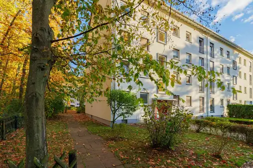 Wohnen im Grünen! 3 Zimmerwohnung in Toplage mit Balkon