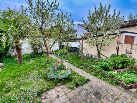 Garten - Einfamilienhaus in 67067 Ludwigshafen mit 178m² kaufen