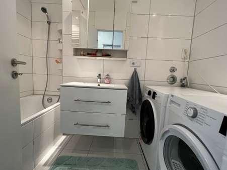 Badezimmer - Etagenwohnung in 68309 Mannheim mit 99m² kaufen