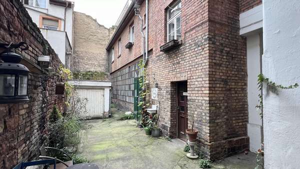 Hof - Mehrfamilienhaus in 68159 Mannheim mit 392m² kaufen