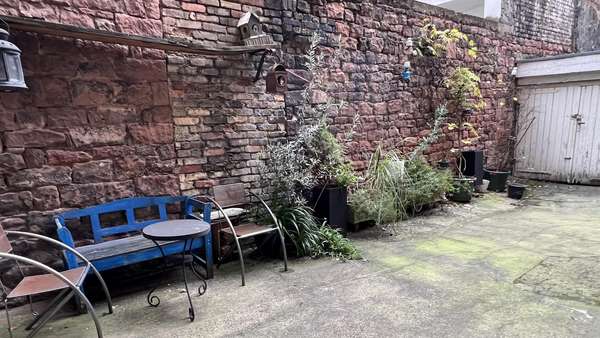 Hof Hof - Mehrfamilienhaus in 68159 Mannheim mit 431m² kaufen