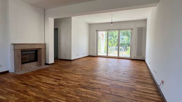 Wohnzimmer - Einfamilienhaus in 68309 Mannheim mit 178m² kaufen