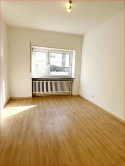 Schlafzimmer - Erdgeschosswohnung in 67061 Ludwigshafen mit 59m² mieten