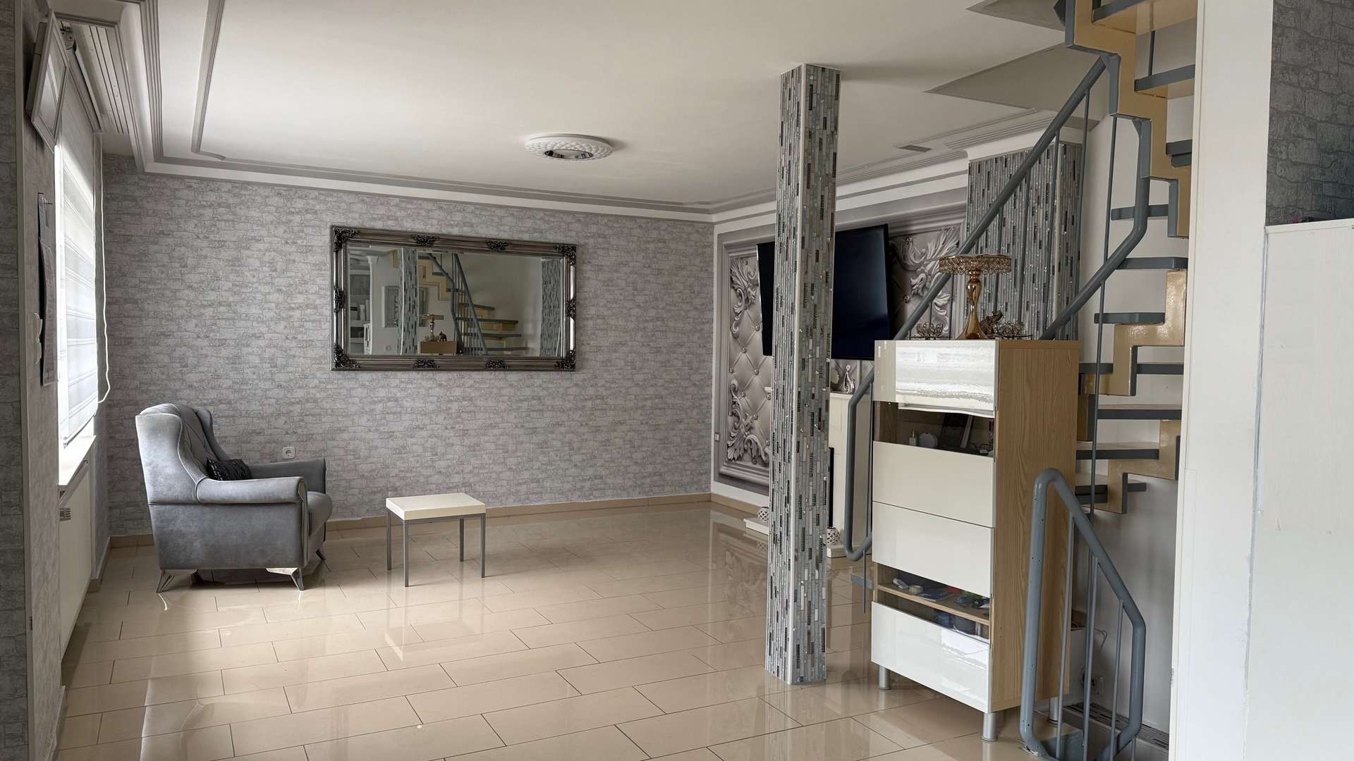 Wohnzimmer - Doppelhaushälfte in 68307 Mannheim mit 90m² kaufen