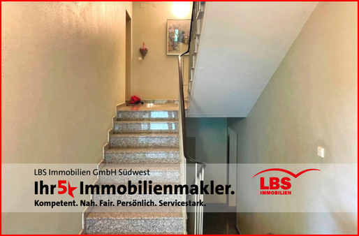 helles Treppenhaus helles Treppenhaus - Etagenwohnung in 68305 Mannheim mit 86m² kaufen