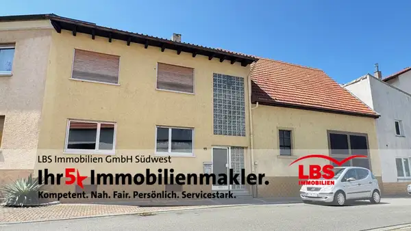 KERNSANIERUNG! Einfamilienhaus mit ausbaufähiger Scheune inklusive Hof und Garten - Östringen!