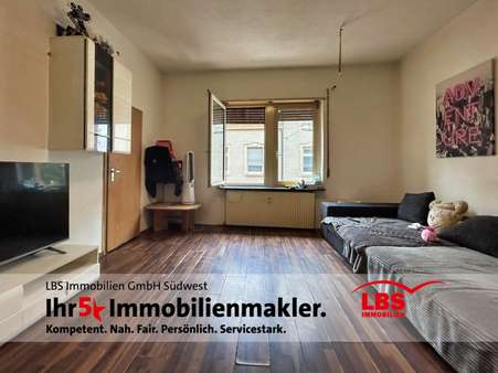 Wohnzimmer - Etagenwohnung in 68305 Mannheim mit 67m² kaufen