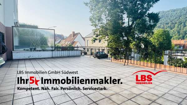 Terrasse vorne - Doppelhaushälfte in 69118 Heidelberg mit 275m² kaufen