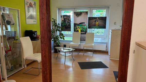 Wartezimmer EG Wartezimmer EG - Mehrfamilienhaus in 67227 Frankenthal mit 74m² kaufen