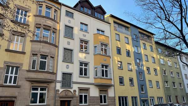 Hausansicht - Etagenwohnung in 67061 Ludwigshafen mit 104m² kaufen