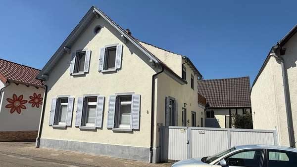 Hausansicht Hausansicht - Einfamilienhaus in 67127 Rödersheim-Gronau mit 140m² kaufen