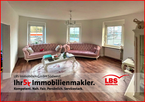helles Wohnzimmer - Mehrfamilienhaus in 66955 Pirmasens mit 145m² kaufen