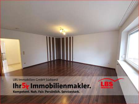 Wohnzimme - Etagenwohnung in 72218 Wildberg mit 73m² kaufen