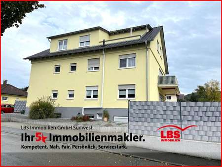 Hausansicht seitlich - Etagenwohnung in 69469 Weinheim mit 120m² kaufen