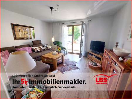 Wohnzimmer EG ca. 16 m² - Mehrfamilienhaus in 69469 Weinheim mit 265m² als Kapitalanlage kaufen