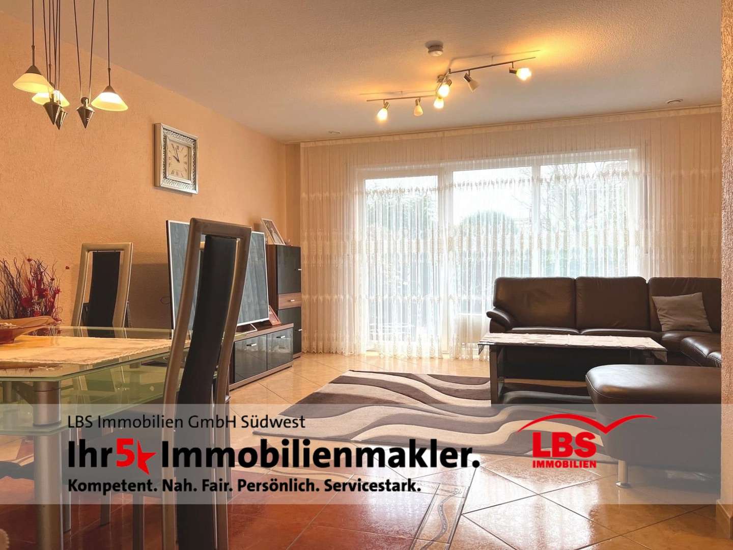 Wohnzimmer - Reihenmittelhaus in 67069 Ludwigshafen mit 122m² kaufen