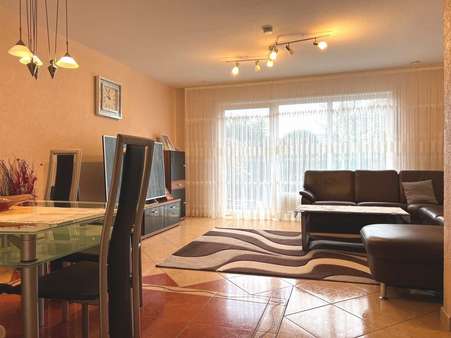Wohnzimmer - Reihenmittelhaus in 67069 Ludwigshafen mit 122m² kaufen