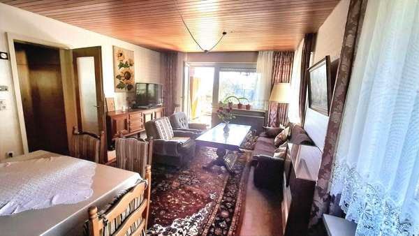 Wohnbereich Wohnbereich - Zweifamilienhaus in 73732 Esslingen mit 200m² kaufen
