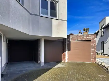 Hinreißende helle Wohnung mit Balkon im Rahser sucht neuen Eigentümer