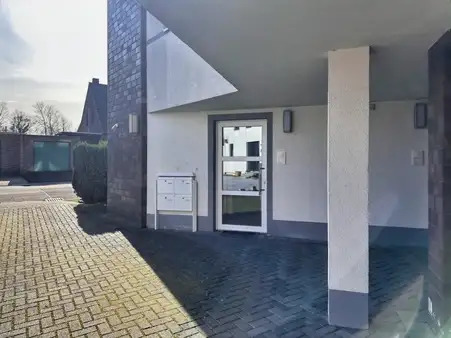 Hinreißende helle Wohnung mit Balkon im Rahser sucht neuen Eigentümer