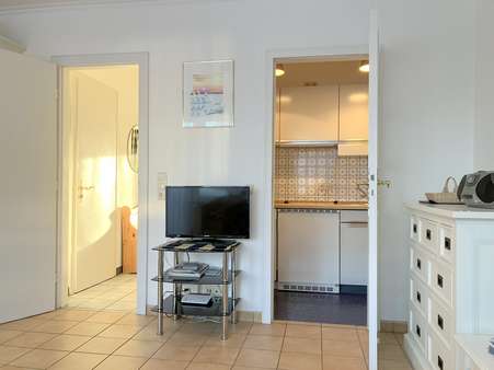 Blick zur Küche - Erdgeschosswohnung in 25996 Wenningstedt-Braderup mit 67m² kaufen