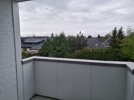 Blick vom Süd-West-Balkon - Etagenwohnung in 25813 Husum mit 78m² kaufen