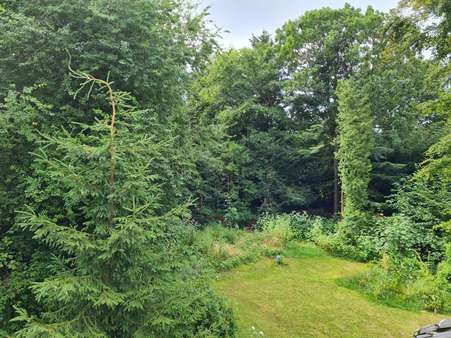 Blick in den Garten - Einfamilienhaus in 25813 Husum mit 141m² günstig kaufen