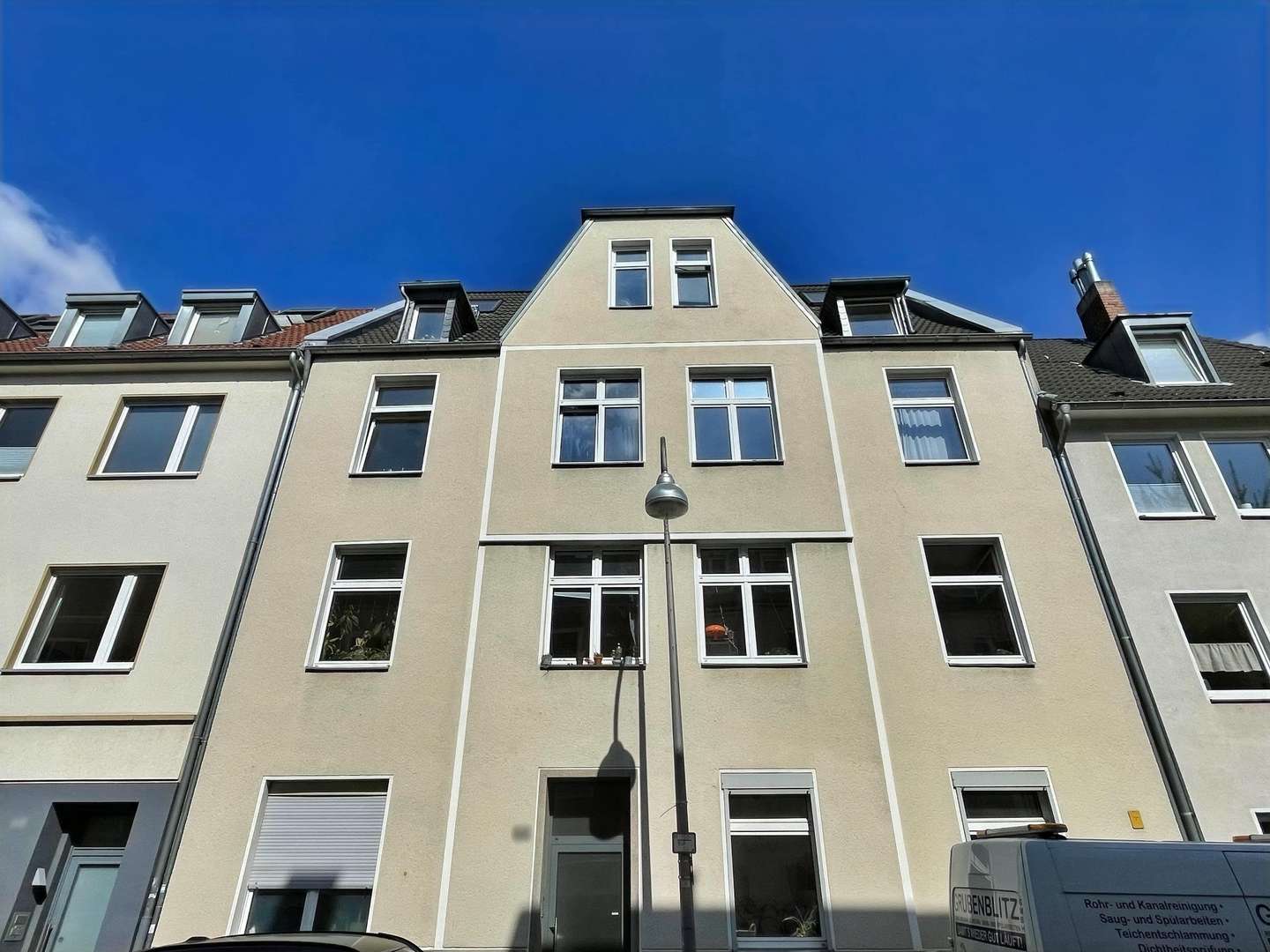 Hausansicht - Mehrfamilienhaus in 50937 Köln mit 410m² als Kapitalanlage kaufen