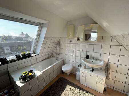 Dachgeschoss Maisonette - Mehrfamilienhaus in 50937 Köln mit 410m² als Kapitalanlage kaufen
