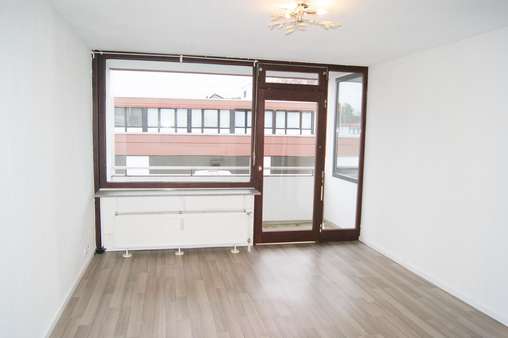 Wohnzimmer (Bild 2) - Appartement in 51427 Bergisch Gladbach mit 44m² kaufen